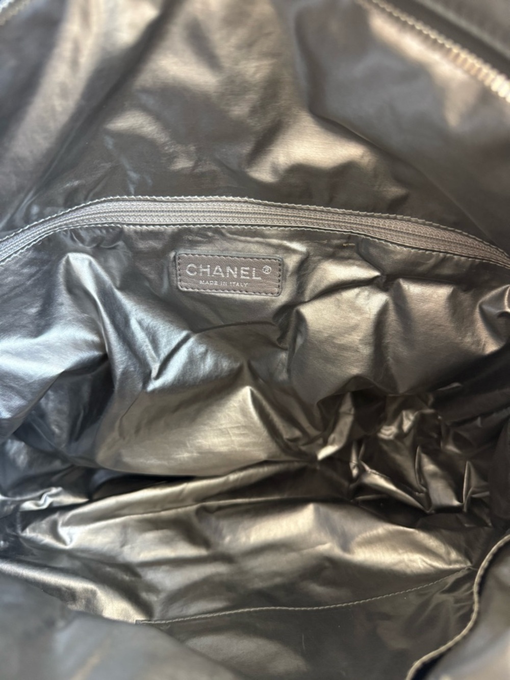 Authentic Chanel Paris-Moscow Black Quilted Shoulder Bag with Silver Chain - Picture 7 of 7